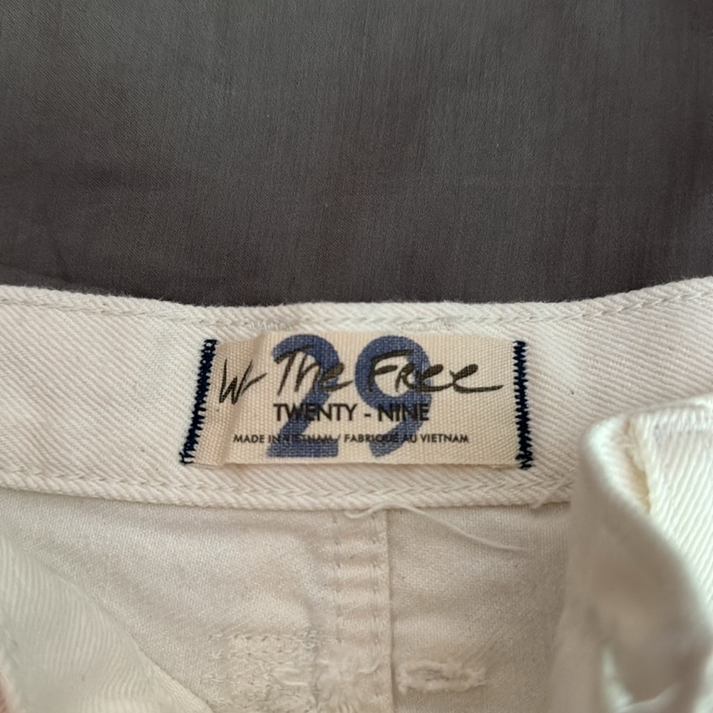 NWT We the Free cutoff denim shorts white/cream - Picture 3 of 5